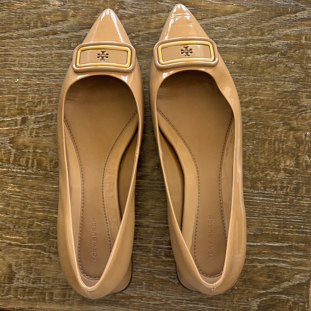 Tory Burch Tan Patent Leather Pointed-Toe Flats with Logo Buckle